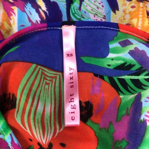 EIGHT SIXTY Long Sleeve Dolman Tropical Blouse - Picture 6 of 6